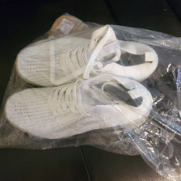 White vapor max - Picture 3 of 5